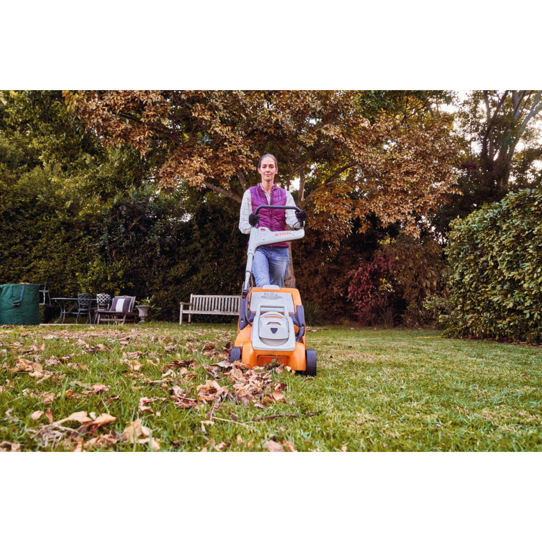 Tondeuse sur batterie 450W 36V STIHL 6311-011-1410 l.33 cm